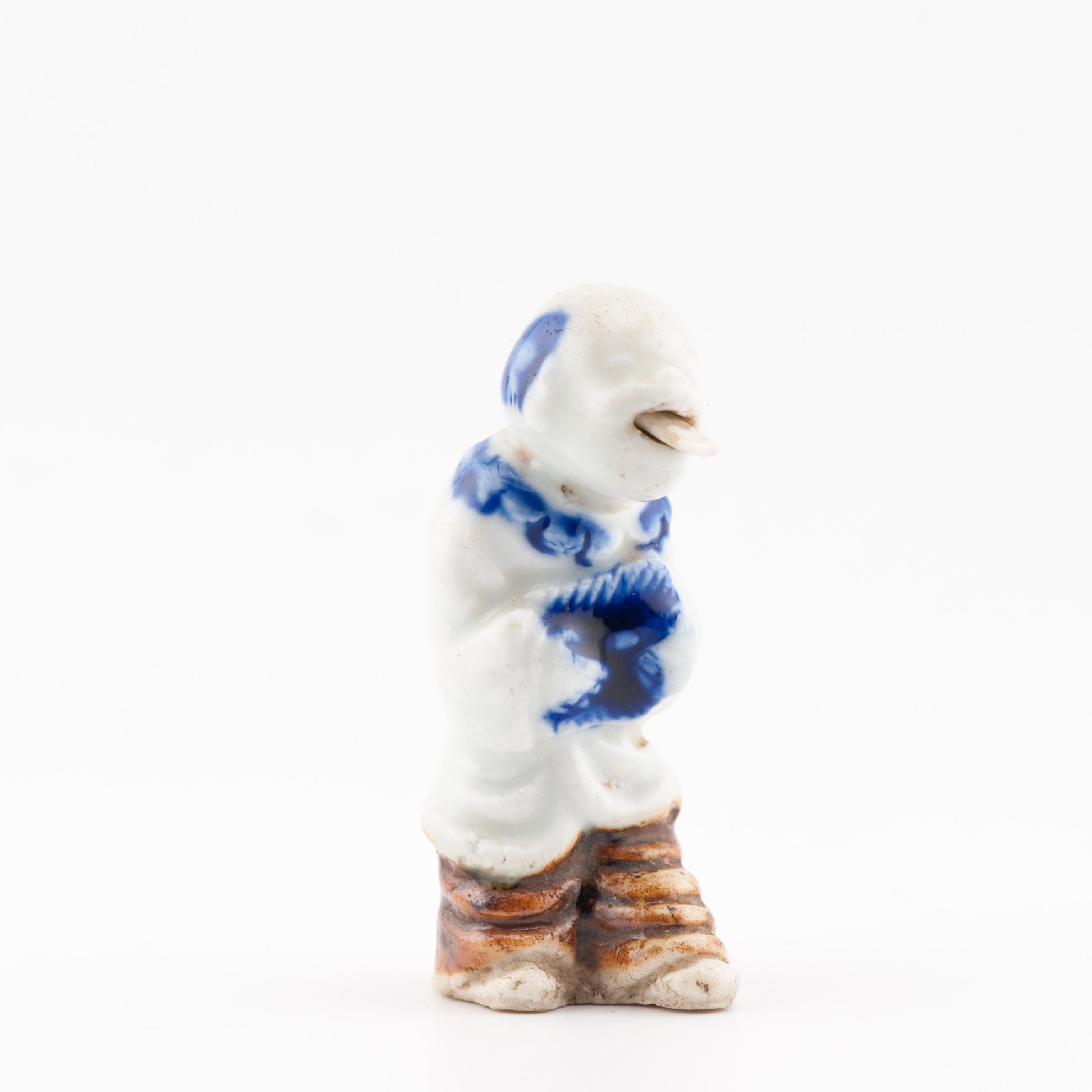 Ancien singe dansant japonais Hirado Netsuke Sanbosa de la période Meiji du 19e siècle en vente 10