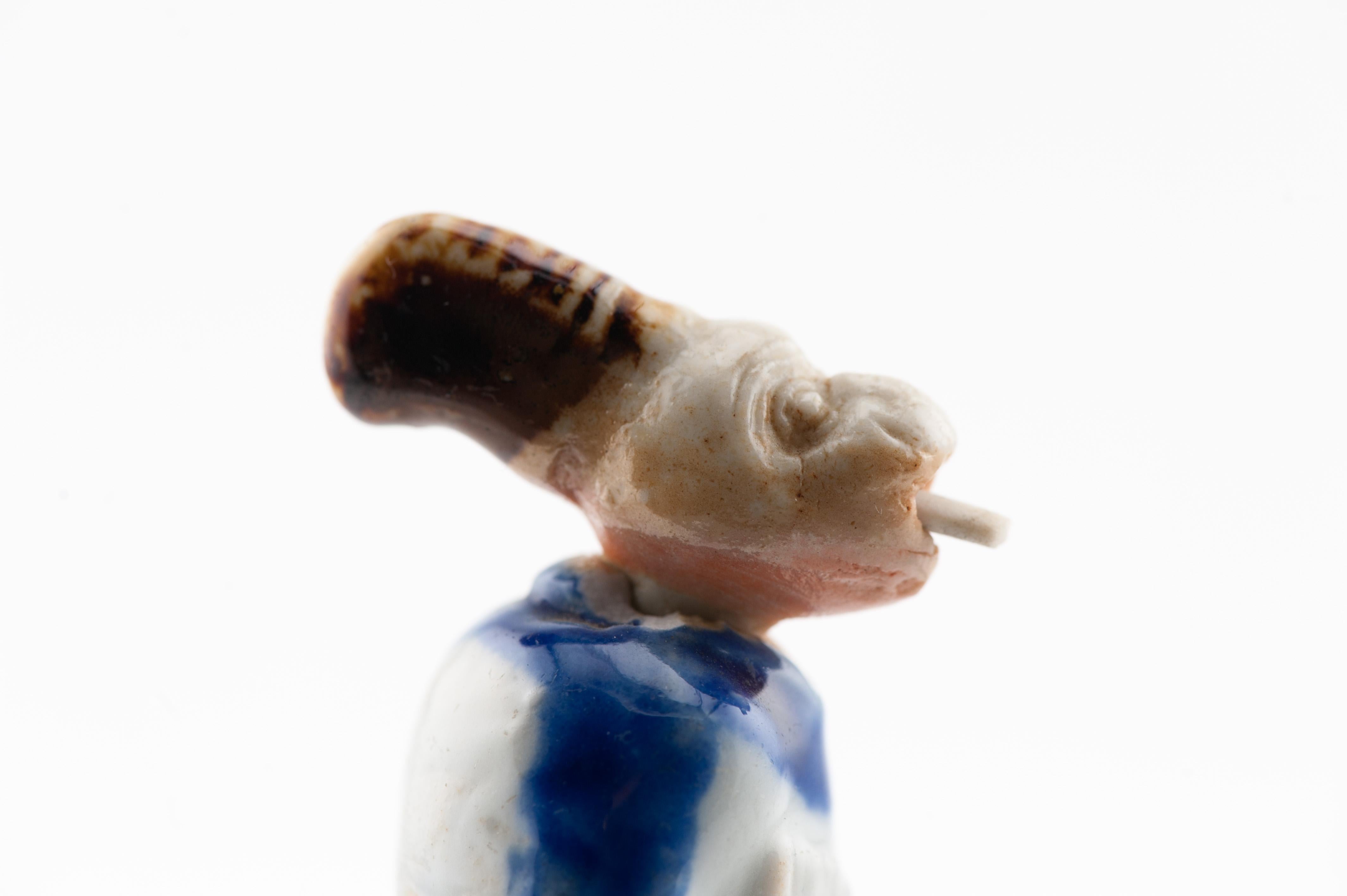Antico Hirado Netsuke giapponese del periodo Meiji 19C con scimmia danzante Sanbosa In condizioni buone in vendita a Amsterdam, Noord Holland