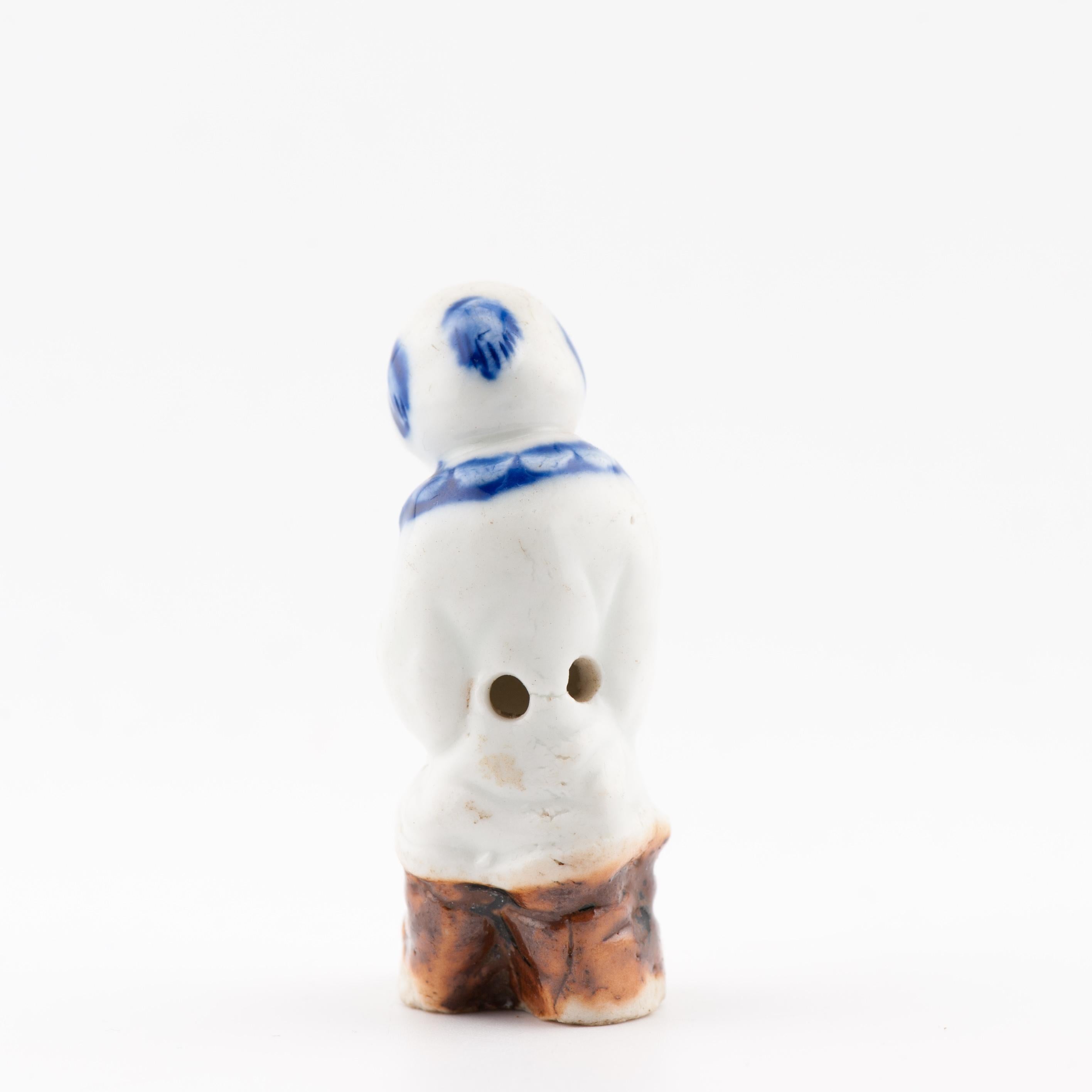 Ancien singe dansant japonais Hirado Netsuke Sanbosa de la période Meiji du 19e siècle en vente 2