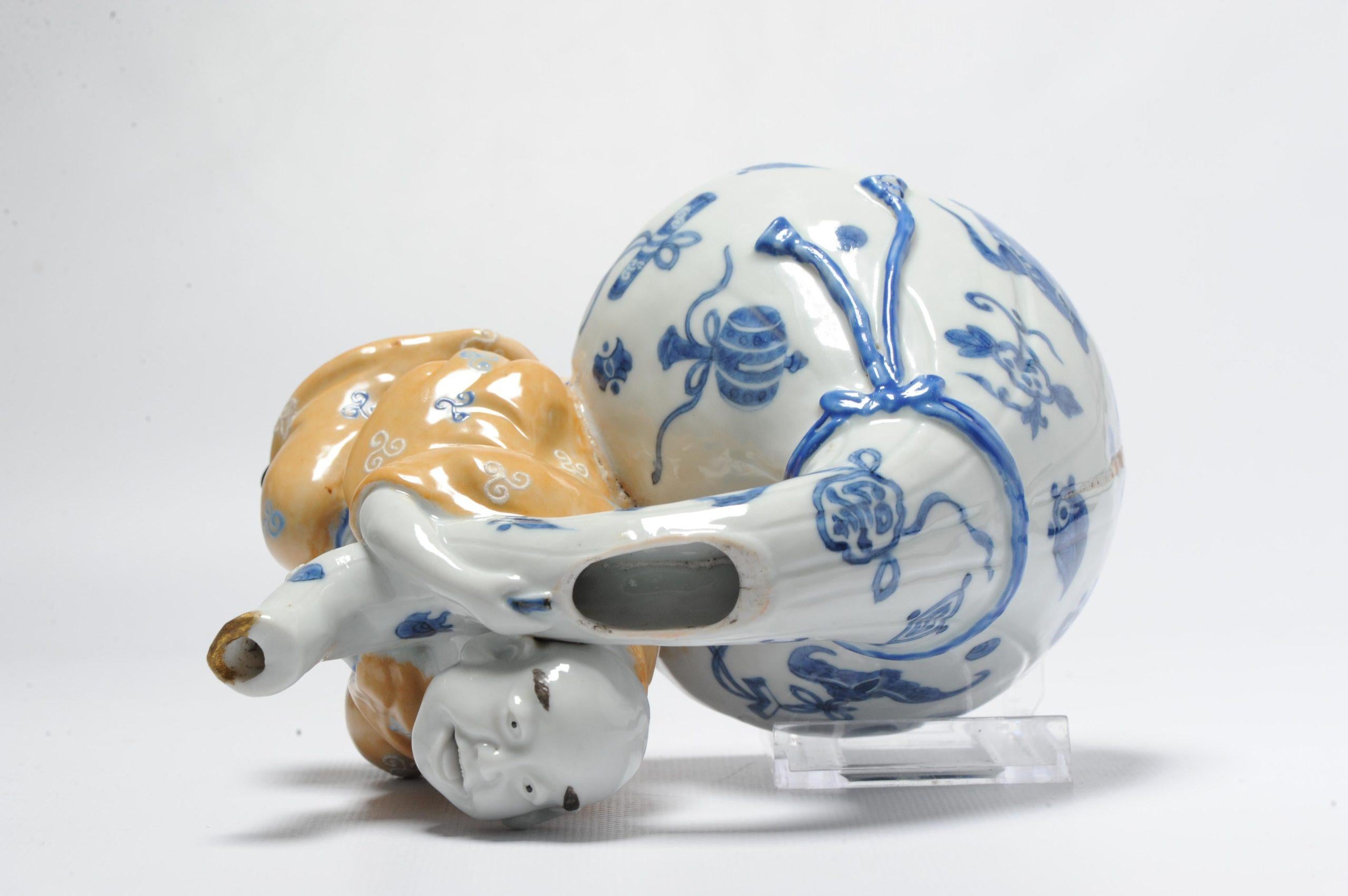 Giapponese Antica bottiglia di sake Hirado giapponese del periodo Meiji con borsa, 19° secolo in vendita
