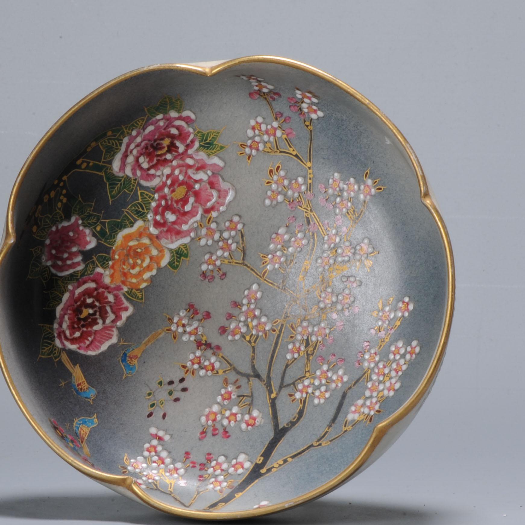 Antique Meiji Period Japanese Satsuma Bowl Flowers, 19 Century In Excellent Condition For Sale In Amsterdam, Noord Holland