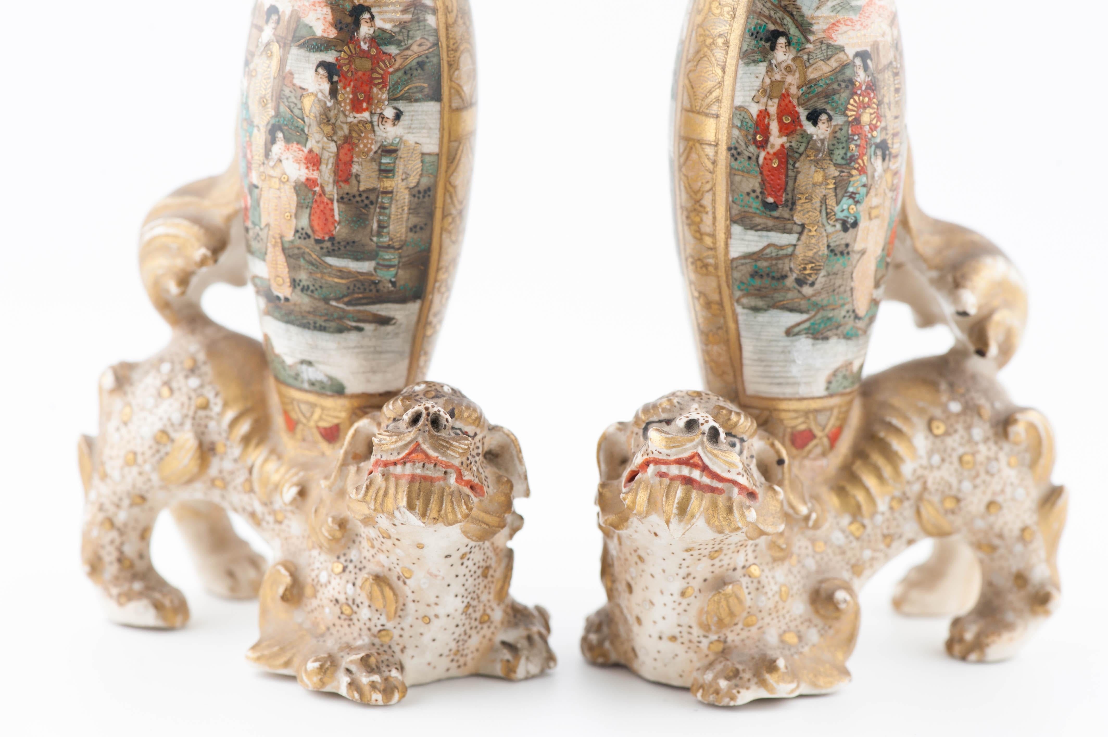 Antique Meiji period Japanese Satsuma Lion with Vases mark Japan 19c 6
