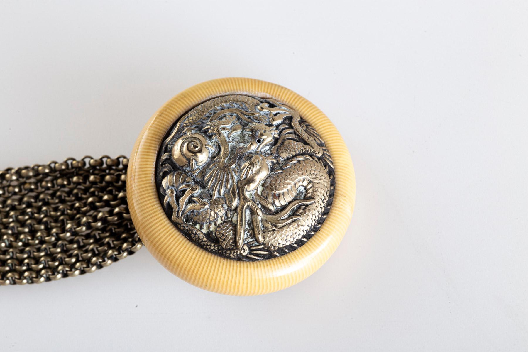 Antike japanische Brieftasche aus der Meiji-Periode (Inro) und Netsuke im Angebot 2