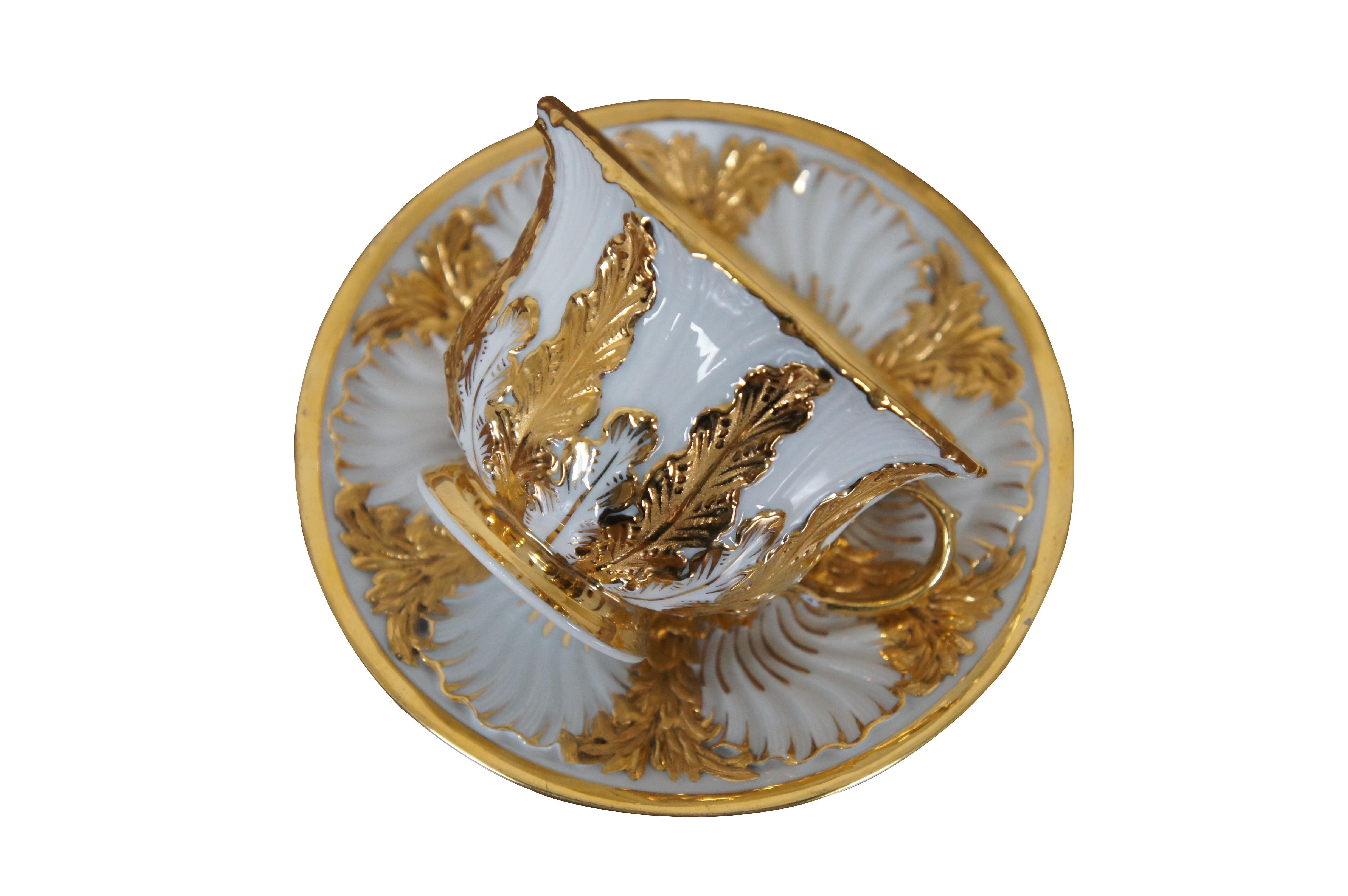 Antique Meissen Acanthus Leaf Mocha Teacup & Saucer 1st Choice White & Gold In Good Condition For Sale In Dayton, OH