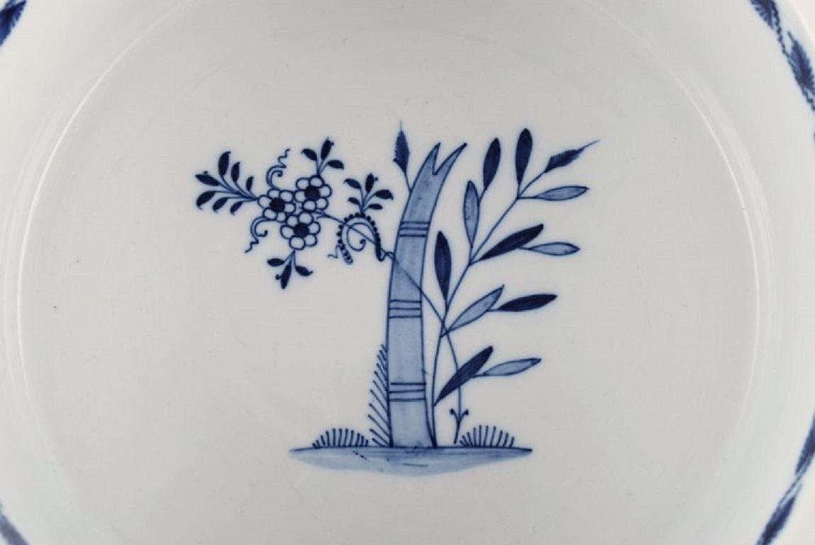 Antique Meissen Blue Onion Bowl in Hand-Painted Porcelain, Approx. 1900 In Excellent Condition In Copenhagen, DK