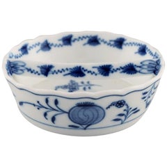 Vintage Meissen "Blue Onion" Bowl in Hand Painted Porcelain, Early 20th Century