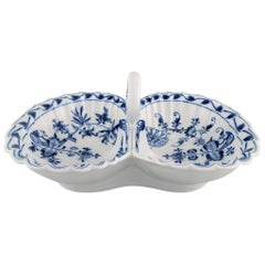 Antique plat "oignon bleu" de Meissen avec poignées en porcelaine peinte à la main