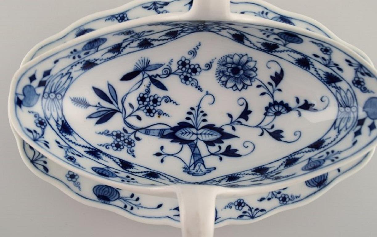 Antiguo cuenco azul de Meissen de porcelana pintada a mano, finales del siglo XIX Pintado a mano en venta
