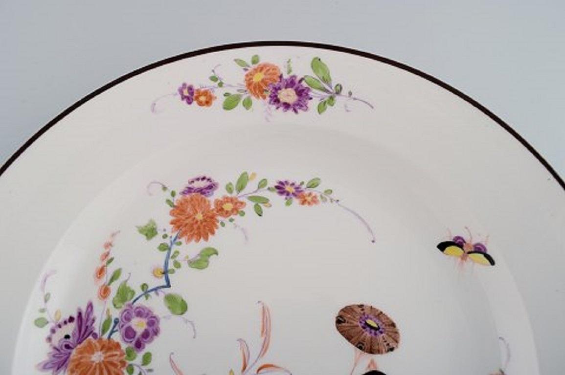 Japonisme Antique Meissen Bowl in Hand Painted Porcelain in Japanese Style, 19th Century For Sale