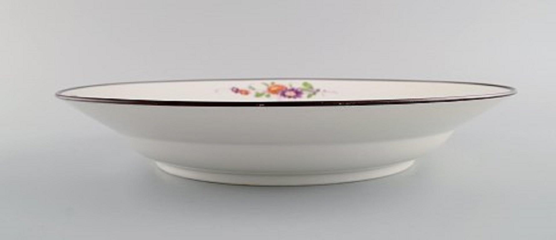 German Antique Meissen Bowl in Hand Painted Porcelain in Japanese Style, 19th Century For Sale