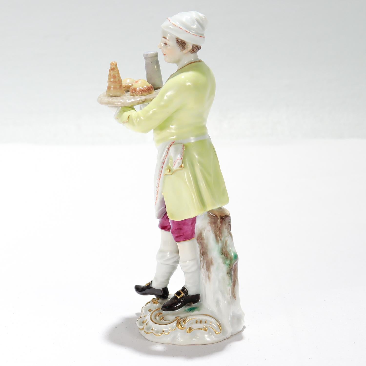 Antique Meissen Cris de Paris Baker or Pastry Seller Porcelain Figurine No. 1 In Good Condition In Philadelphia, PA