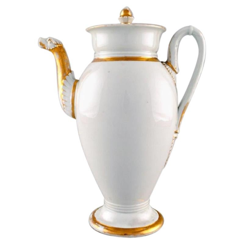 Antike Meissener Empire-Kaffeekanne mit Golddekor:: 19. Jahrhundert im Angebot