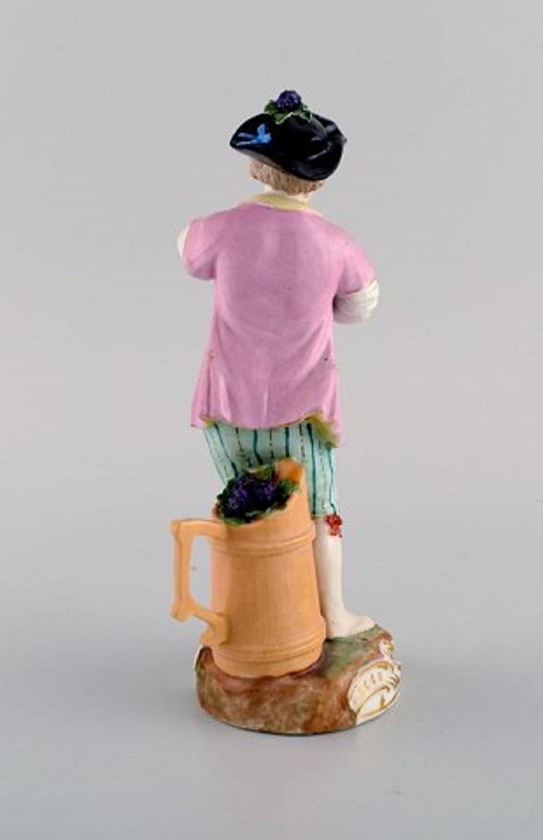 Antike Meissener Figur aus handbemaltem Porzellan, Junge, der Flöte spielt, 1774-1814 (Handbemalt) im Angebot