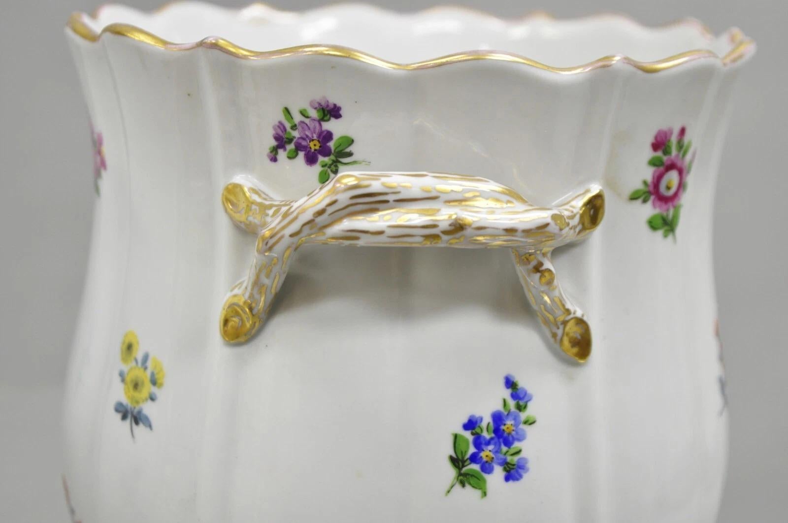 Antike Meissen Porcelain Blumentopf Cachepot Weinkühler - ein PaarAntiquitäten (Unbekannt) im Angebot