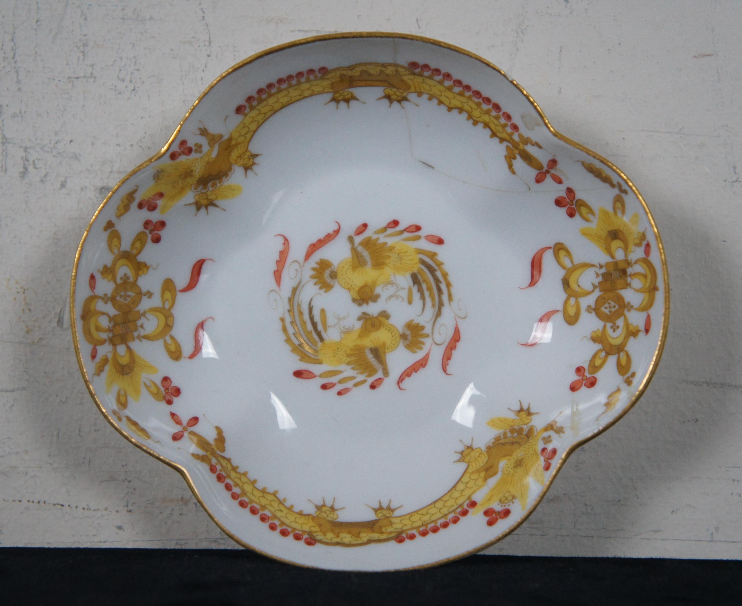Antique Meissen Gold Ming Court Dragon Chinoiserie Tea Cup & Saucer Swords In Good Condition For Sale In Dayton, OH