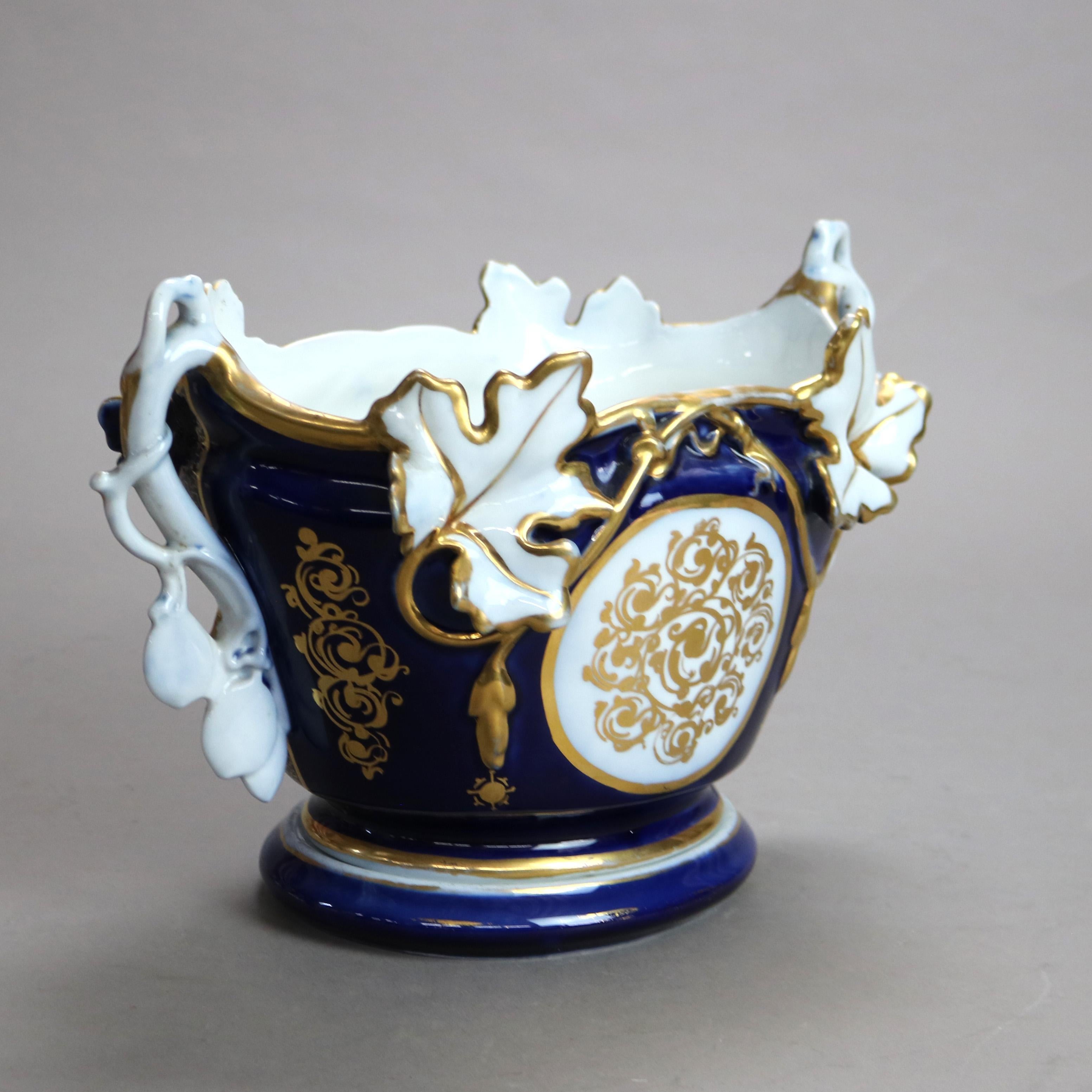Cuenco antiguo de Meissen Porcelain pintado a mano y dorado con soporte figurado 1