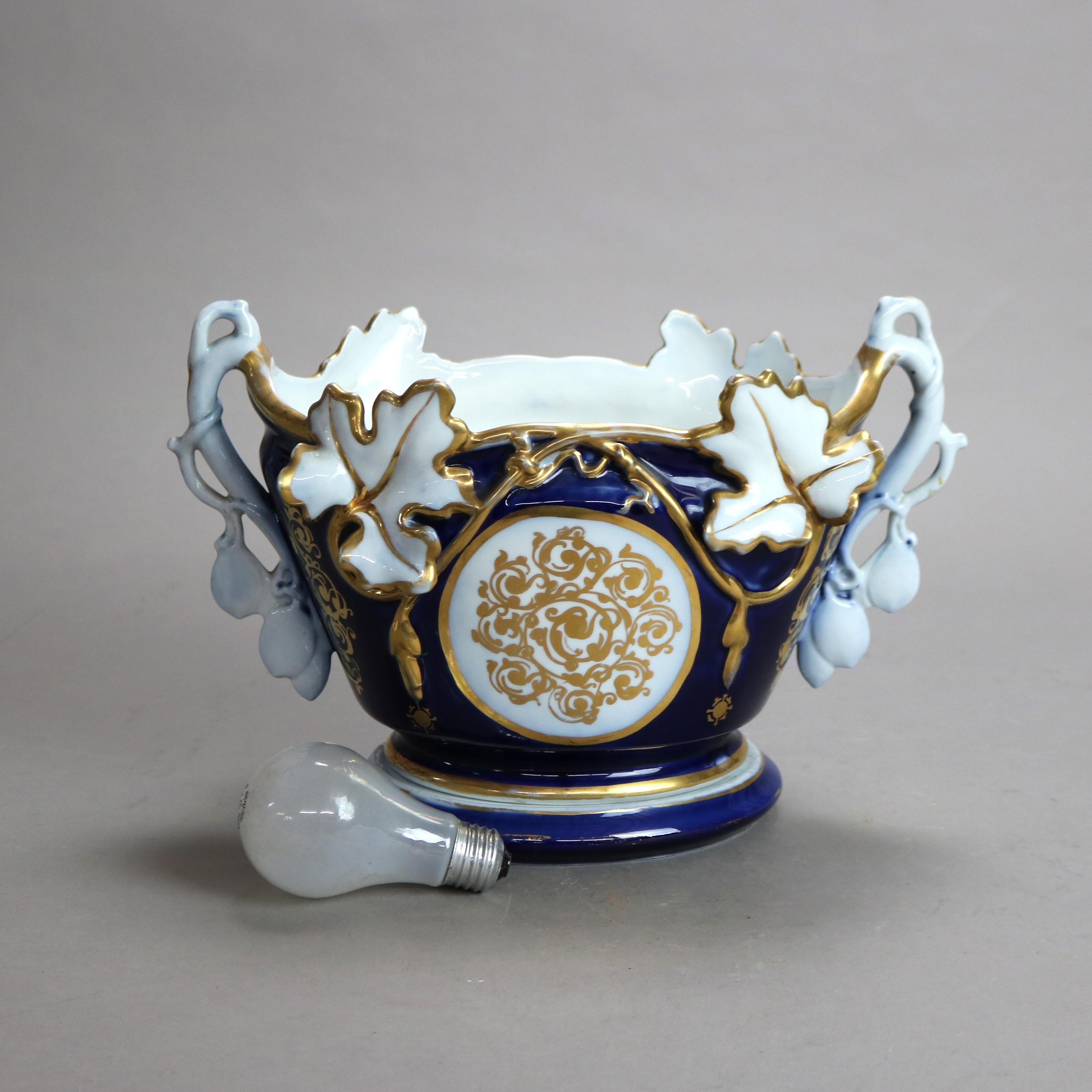 Cuenco antiguo de Meissen Porcelain pintado a mano y dorado con soporte figurado 3