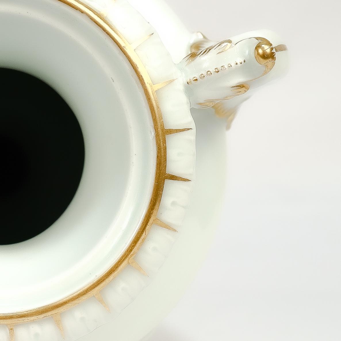 Antike Meissen Porcelain Jugendstil bedeckt Urne oder Vase mit Stiefmütterchen & Veilchen im Angebot 9