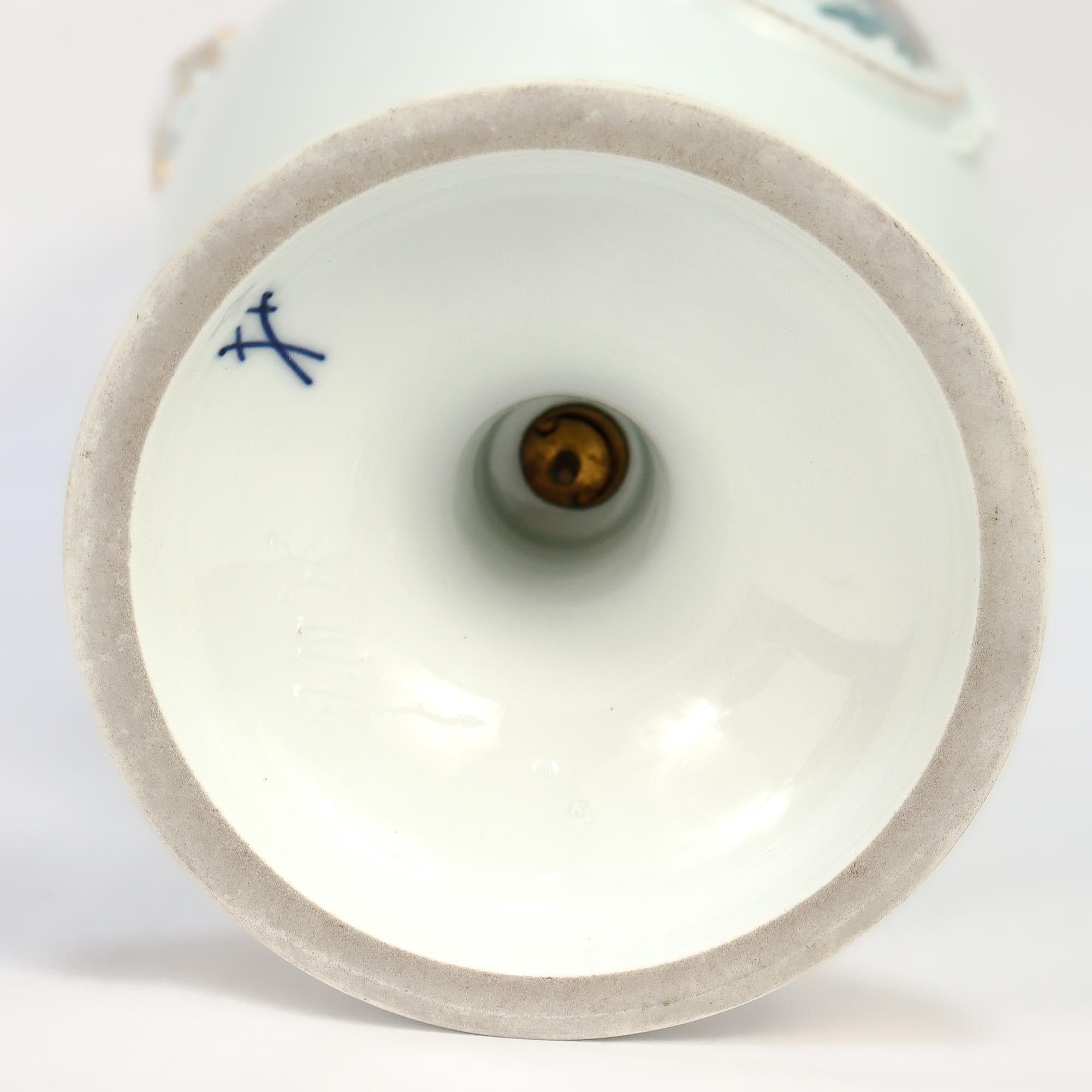 Antike Meissen Porcelain Jugendstil bedeckt Urne oder Vase mit Stiefmütterchen & Veilchen im Angebot 2