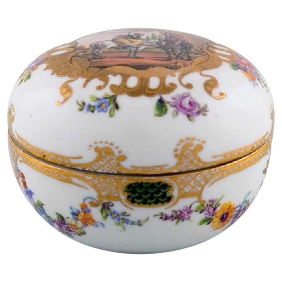 Antique Meissen Lidded Jar in Hand Painted Porcelain with Romantic Scene For Sale