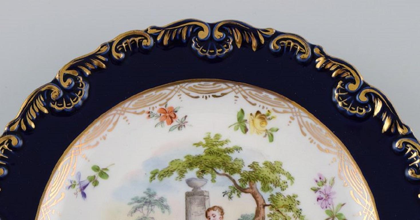 assiette peinte main ancienne