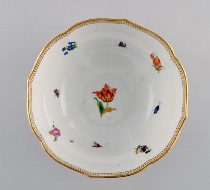 Antique Meissen Porcelain Bowl with Hand-Painted Decoration, 19th C. In Excellent Condition In Copenhagen, DK