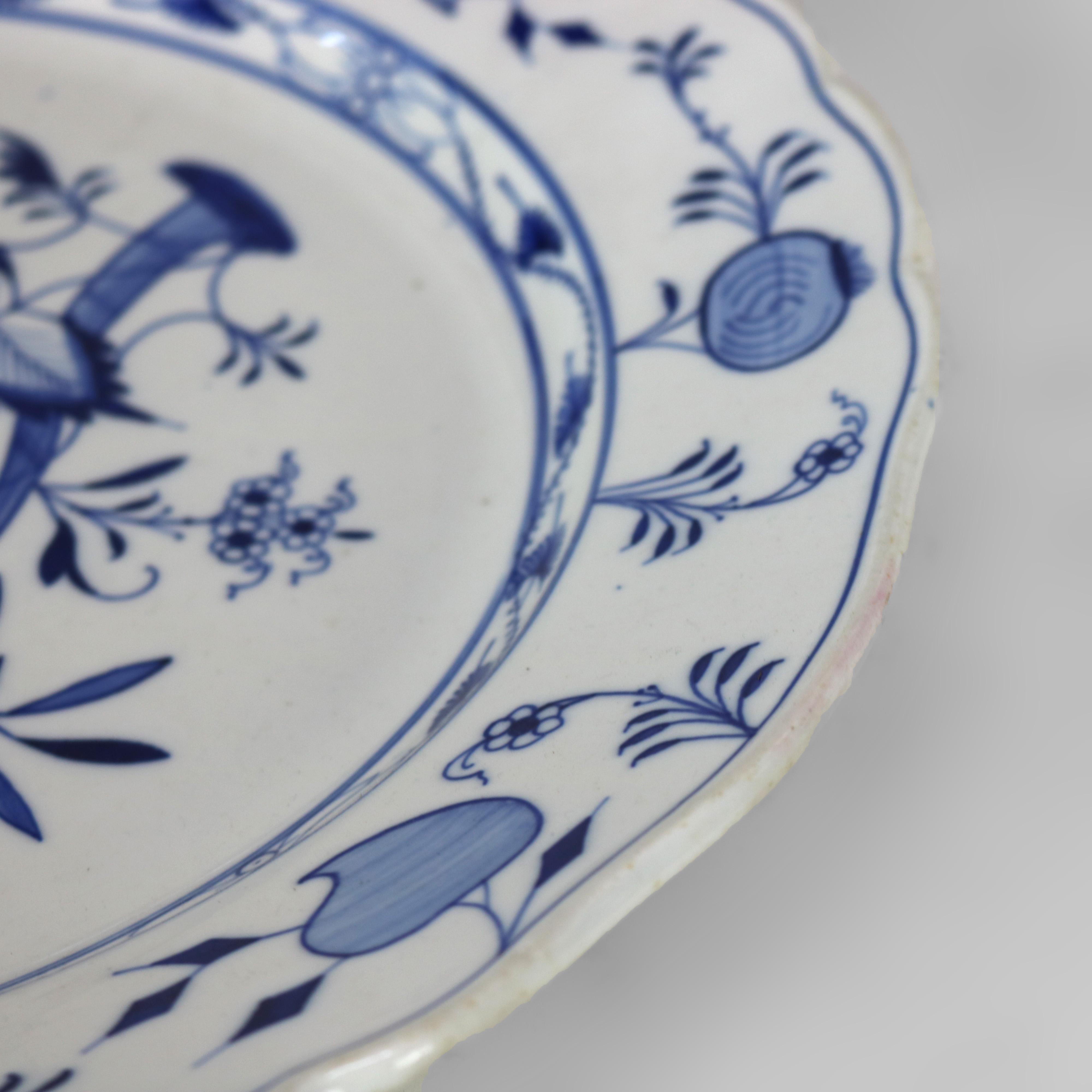 Antiquités Meissen Porcelain Charger with Onion Pattern C1900 en vente 1
