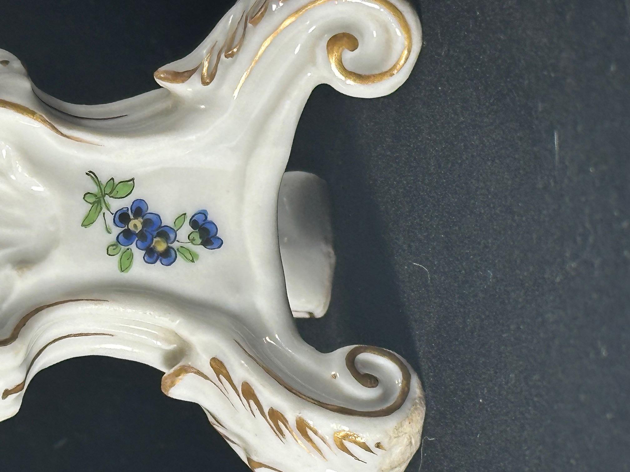 Antique Meissen Porcelain Footed Salt Cellar ca. 1735 Hand Painted For Sale 4