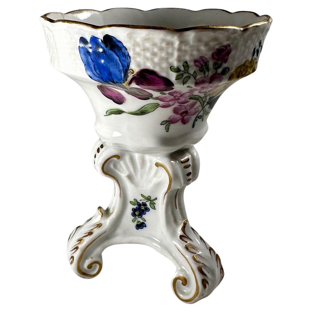 Antique Meissen Porcelain Footed Salt Cellar ca. 1735 Hand Painted For Sale