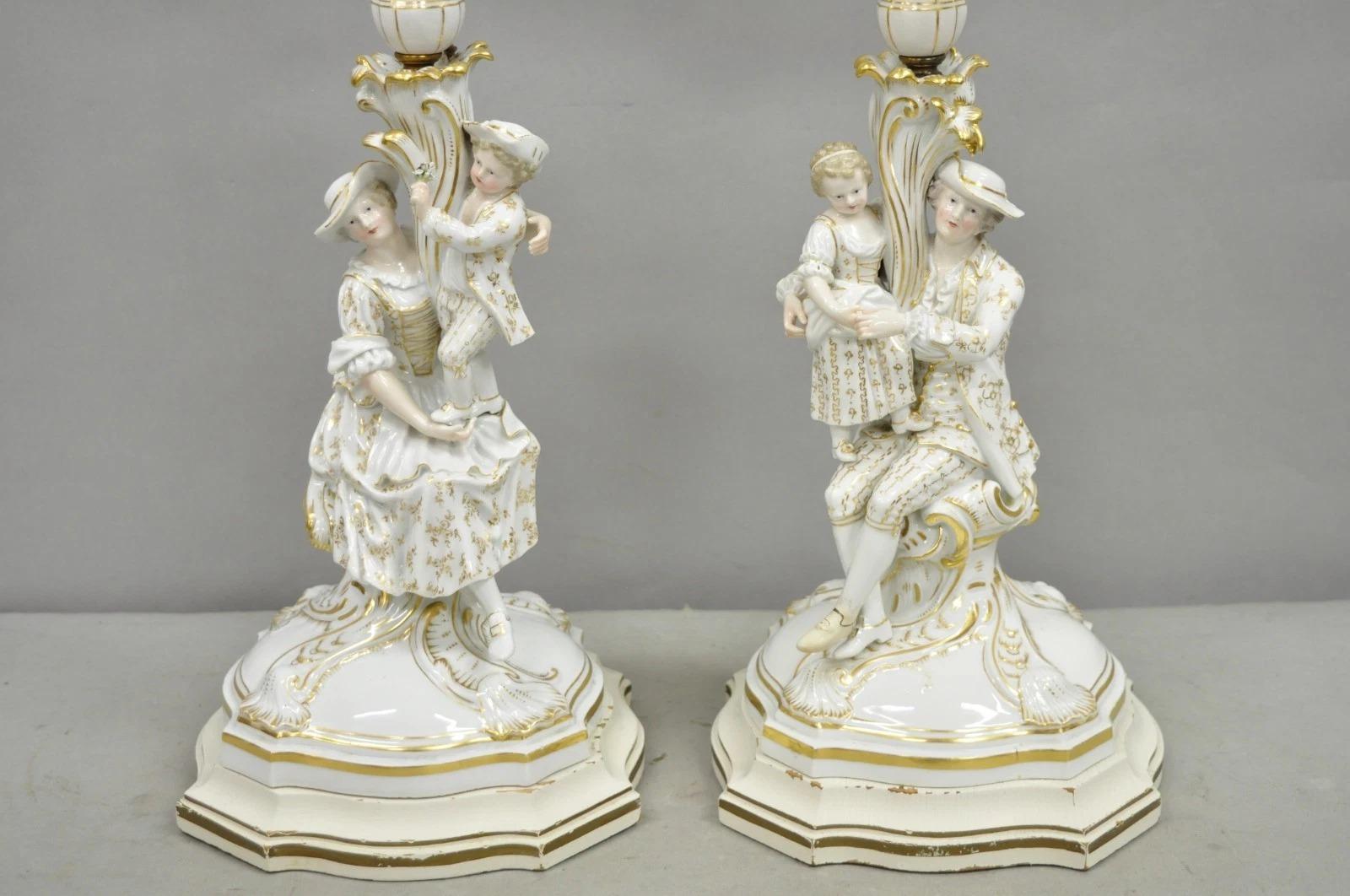Victorien Antique Meissen Porcelain German Figural Lighted Candlestick Table Lamps - Pair en vente