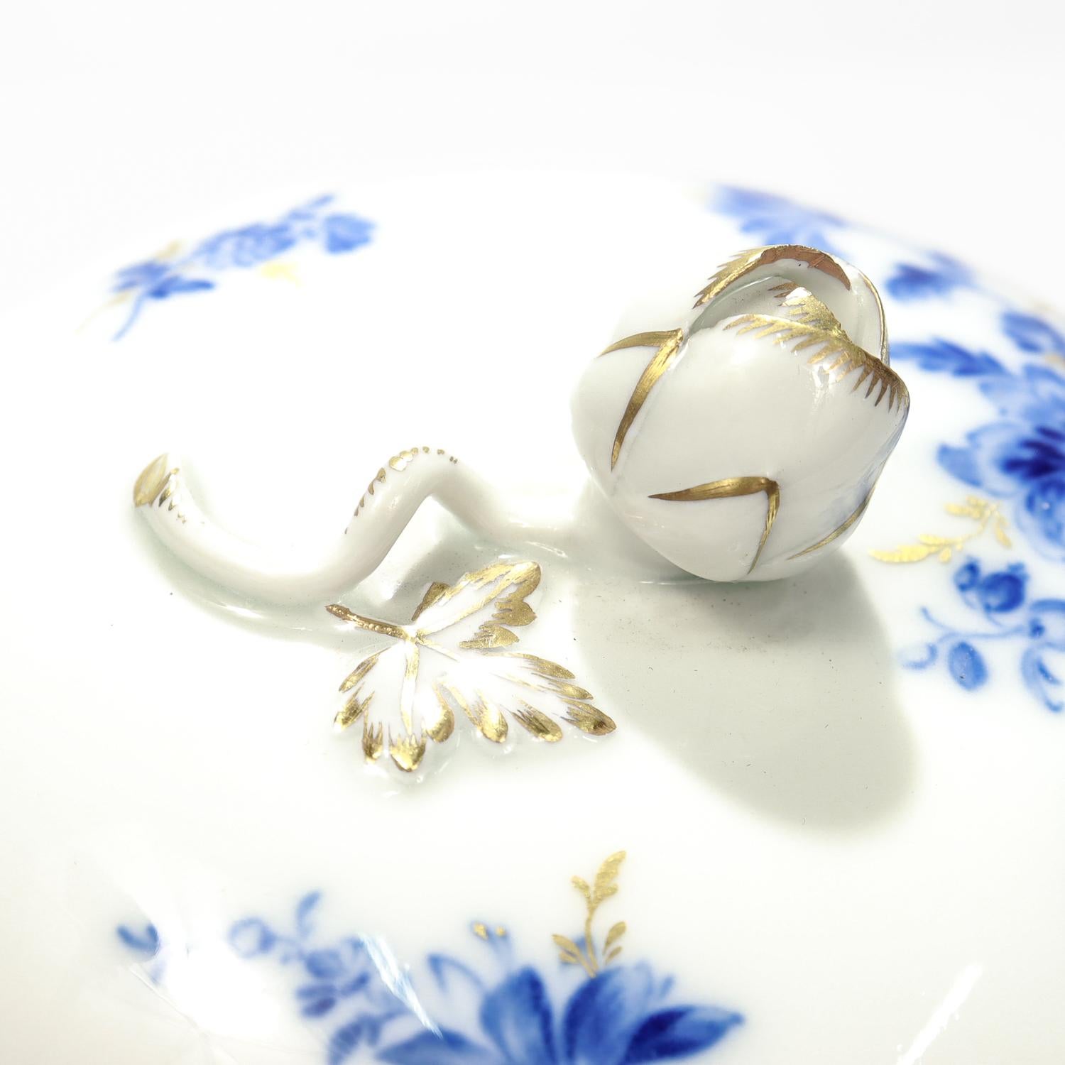 Antiguo Azucarero de Porcelana de Meissen con Cubierta Dorada y Decoración Floral en venta 4