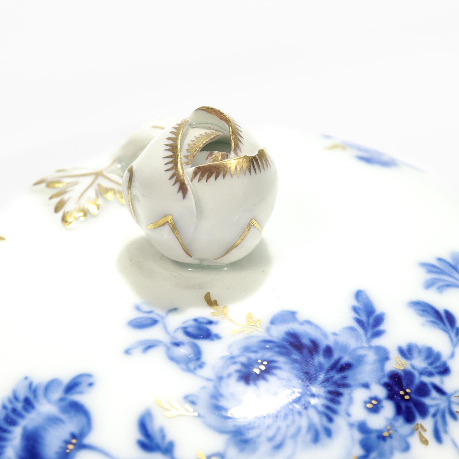 Antiguo Azucarero de Porcelana de Meissen con Cubierta Dorada y Decoración Floral en venta 6