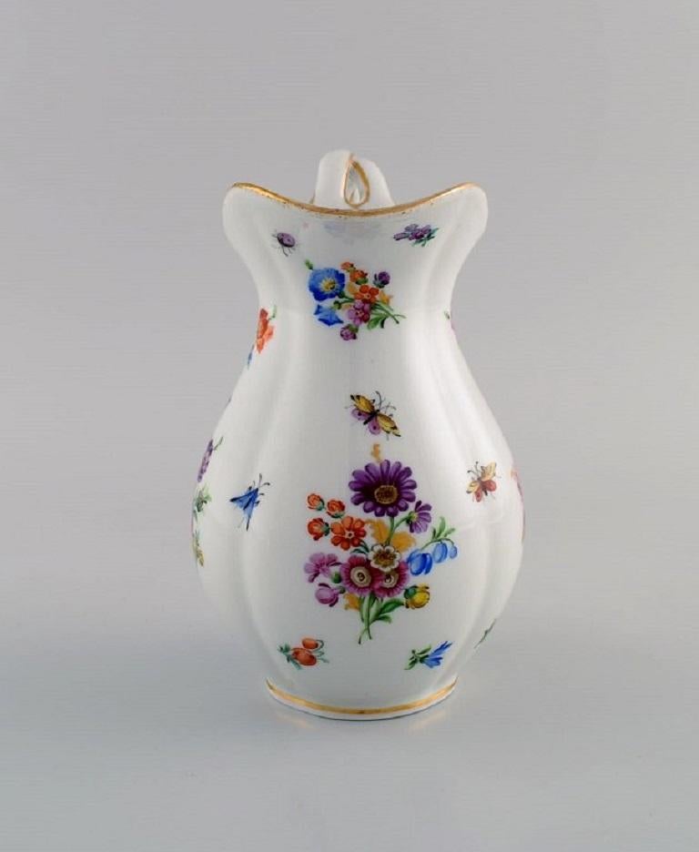 Antique Meissen porcelain jug with hand-painted gold decoration, flowers and insects. 19th century.
Measures: 17 x 14 cm.
In excellent condition.
Stamped.