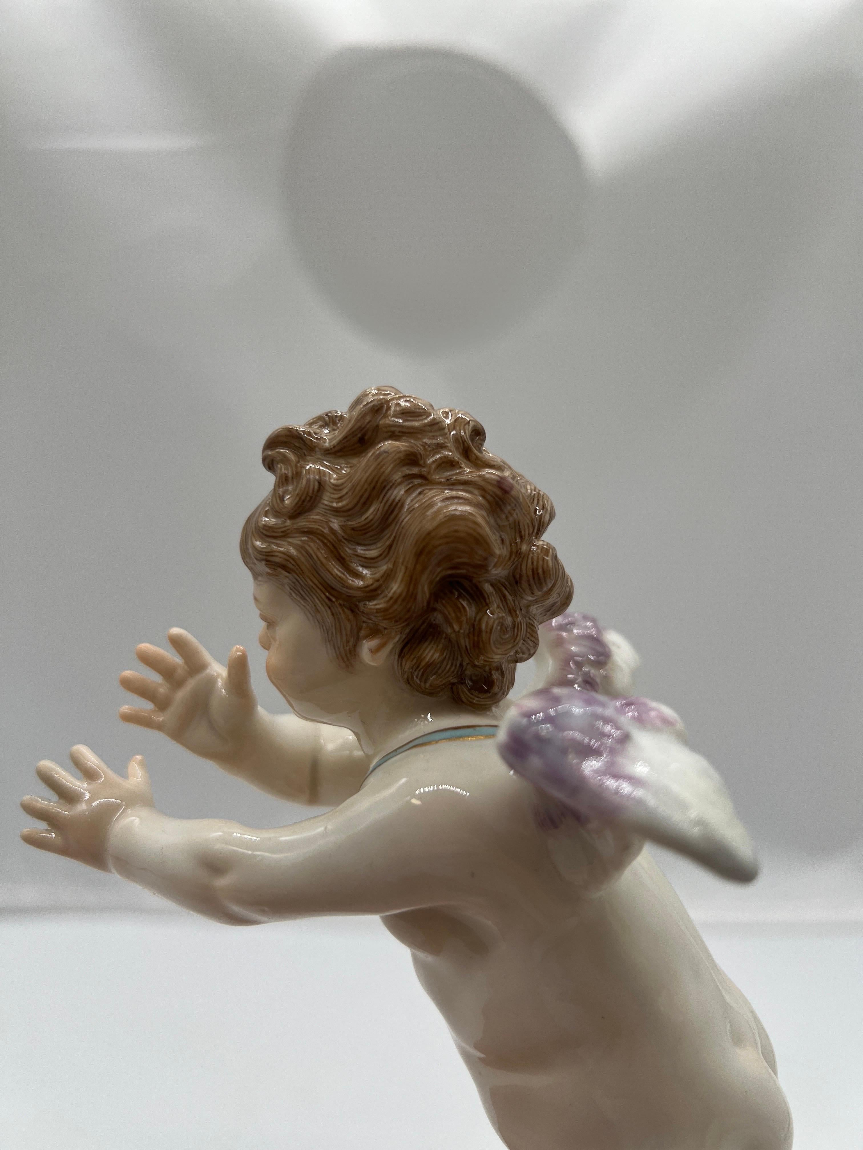 Antique Meissen Porcelain Model L125 Figure of A Cupid Mocking For Sale 5