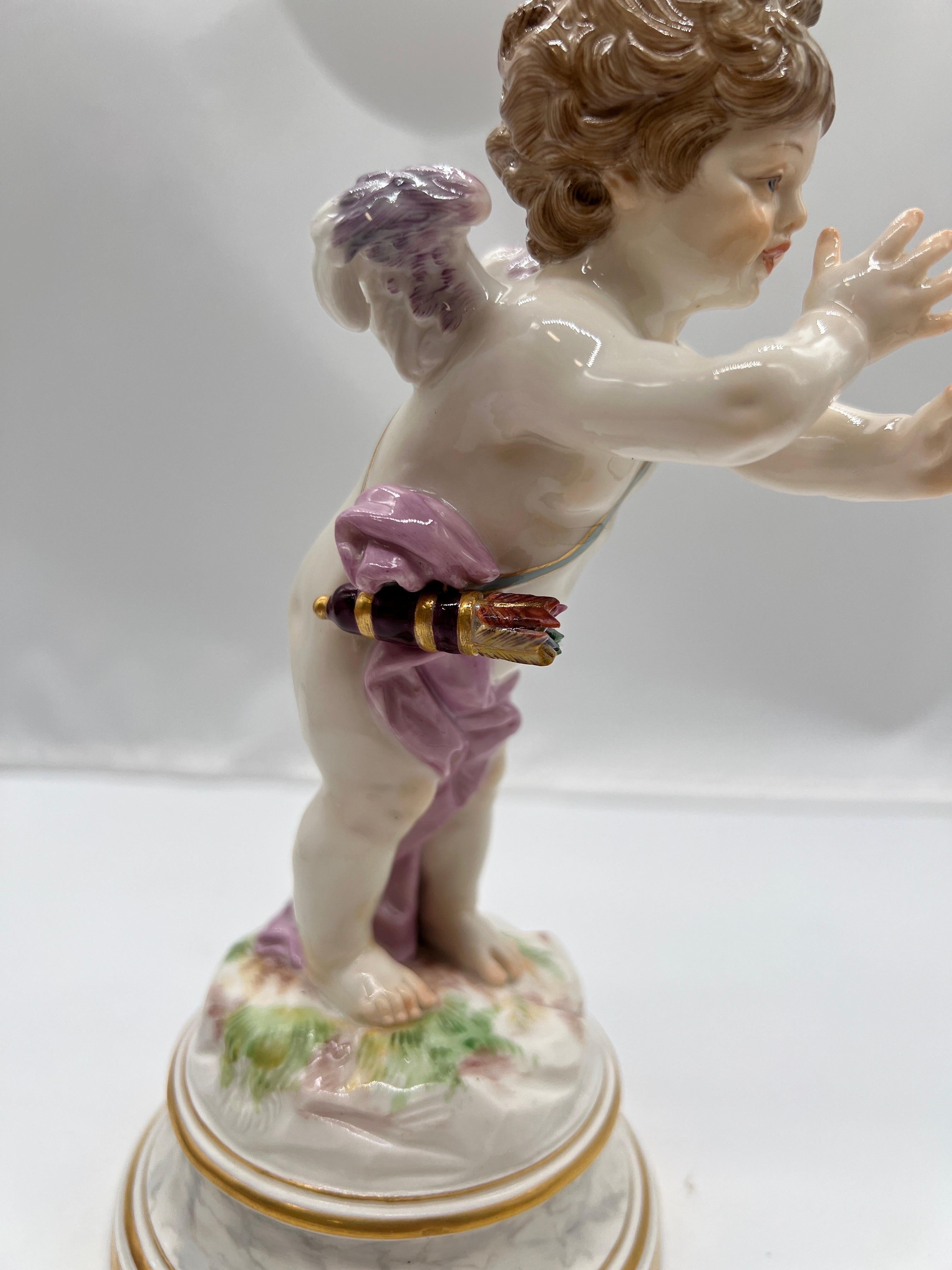 Antique Meissen Porcelain Model L125 Figure of A Cupid Mocking In Good Condition For Sale In Atlanta, GA