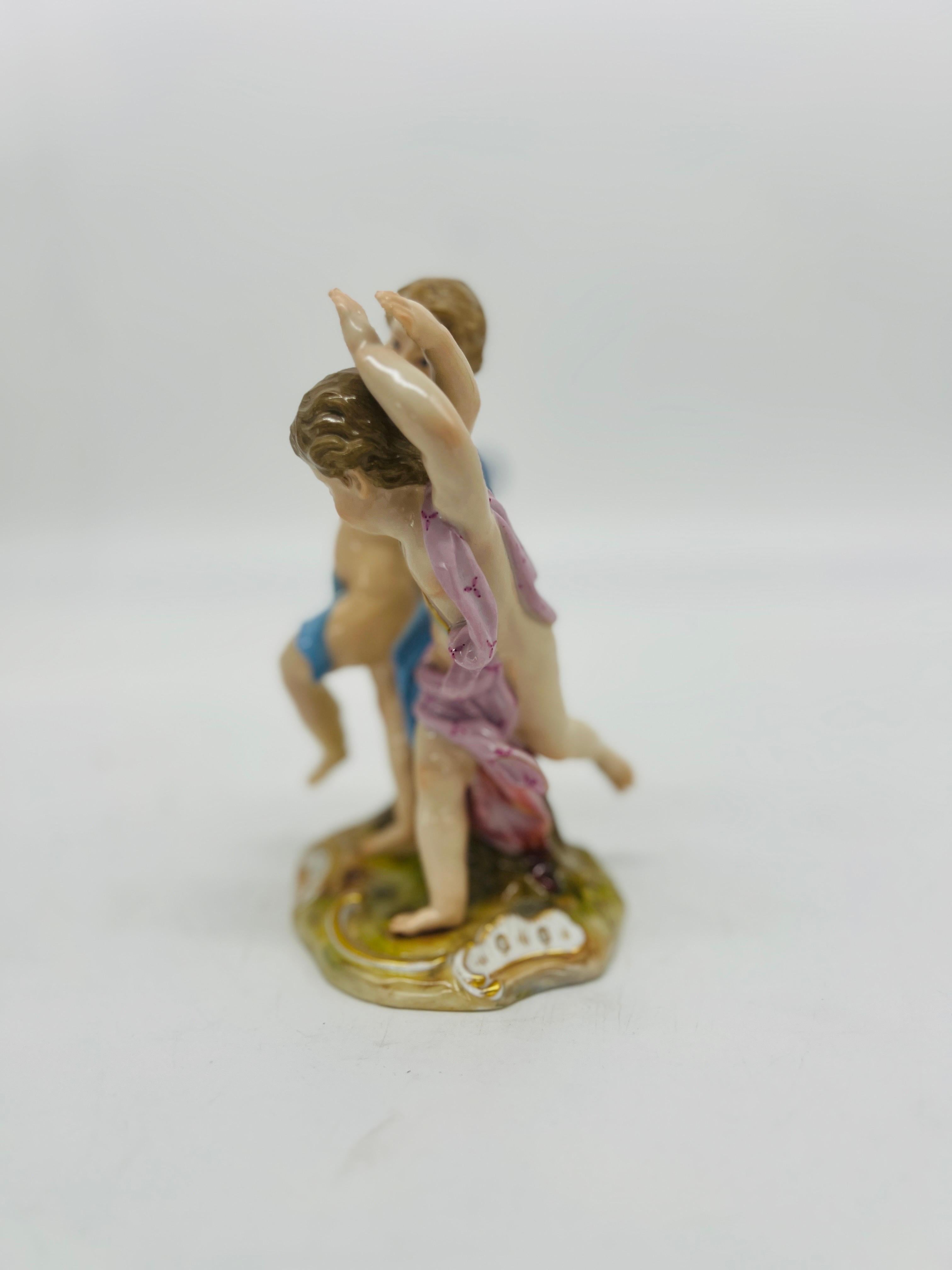 Antique Meissen Porcelain Model of 2 Dancing Figures Circa 1815 In Good Condition For Sale In Atlanta, GA