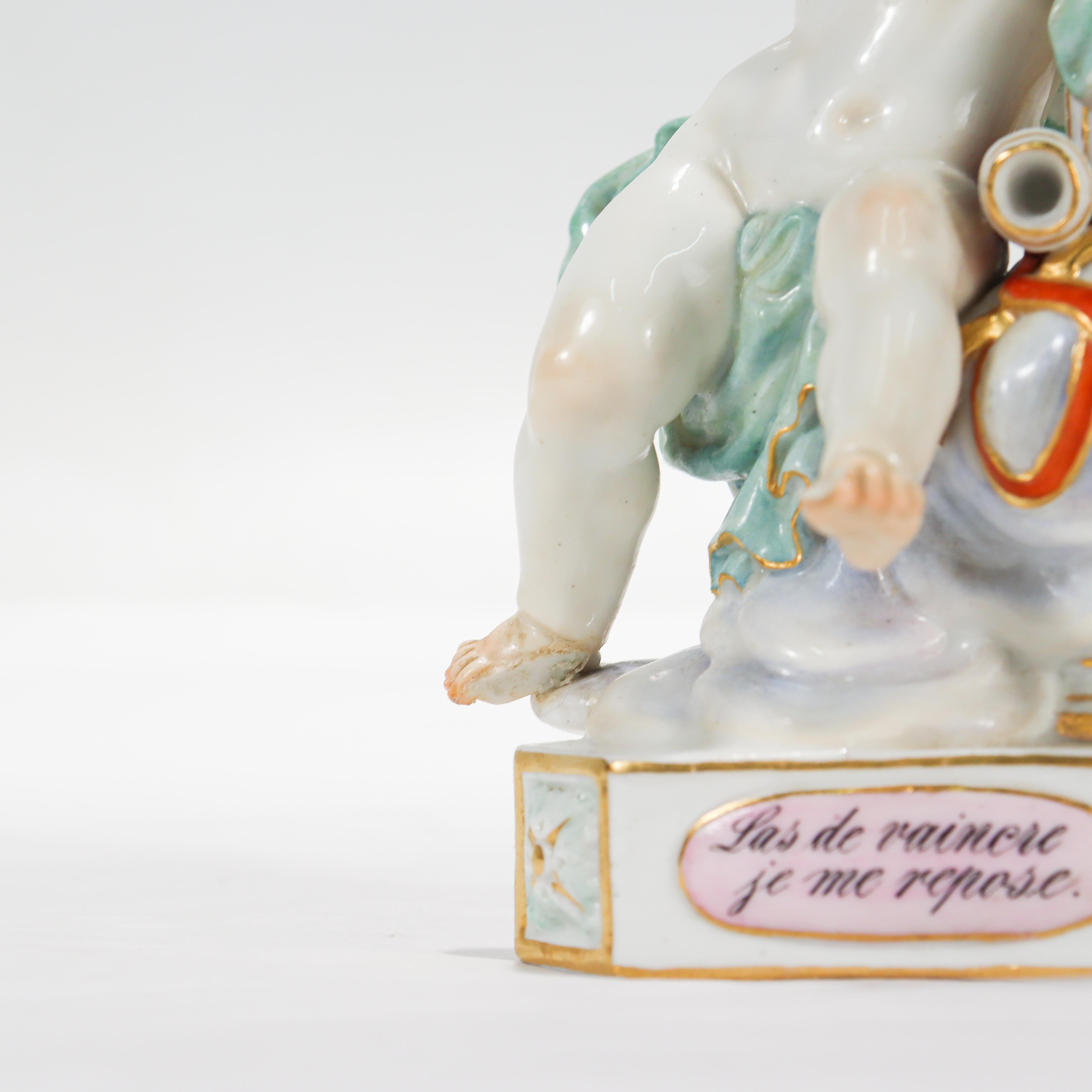 Antiguo Meissen Porcelain Lema Niño / Cupido Figurilla de Sueño o Descanso Modelo F7 en venta 5