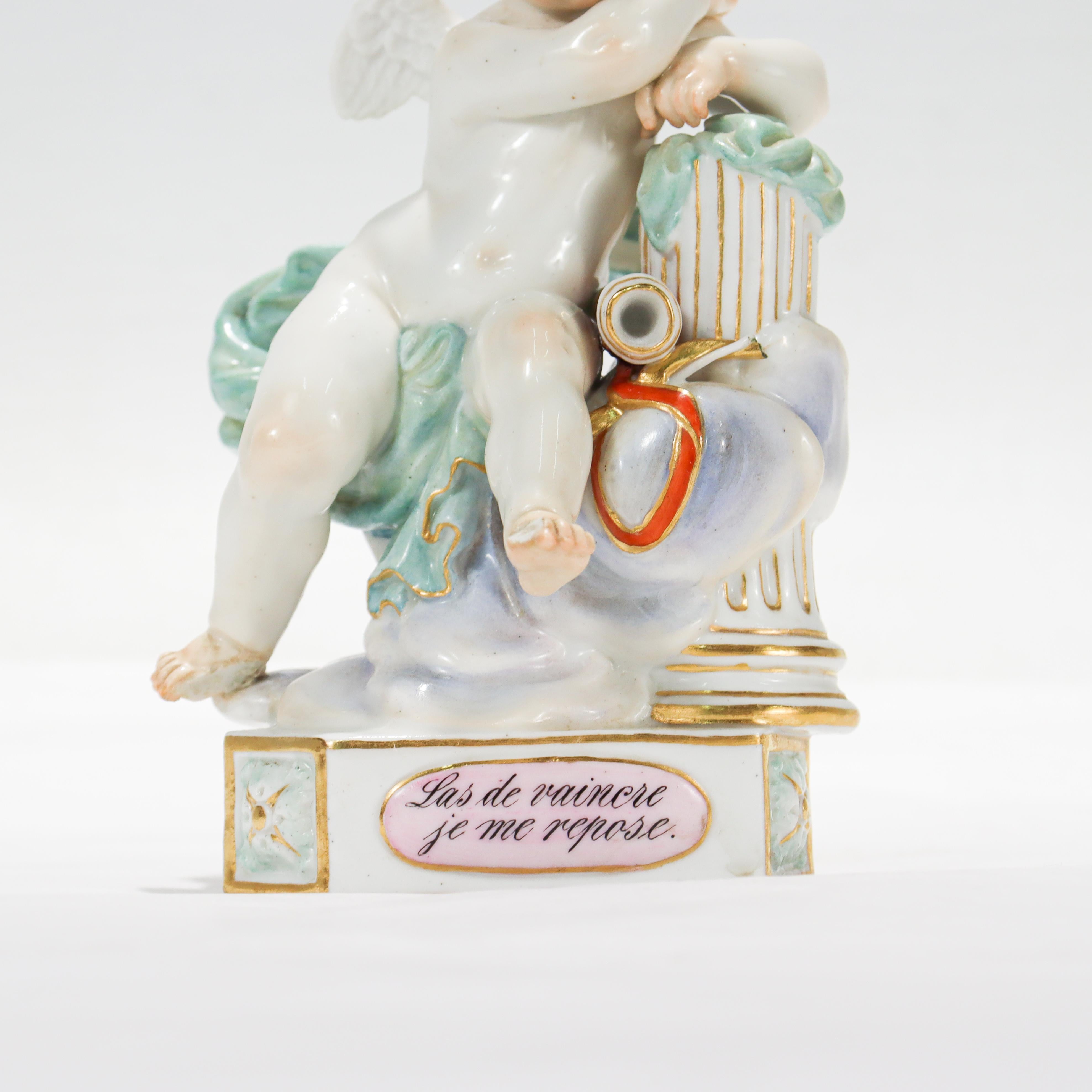 Antiguo Meissen Porcelain Lema Niño / Cupido Figurilla de Sueño o Descanso Modelo F7 en venta 1