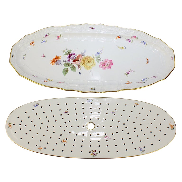 5 assiettes en porcelaine de Meissen, décor mai