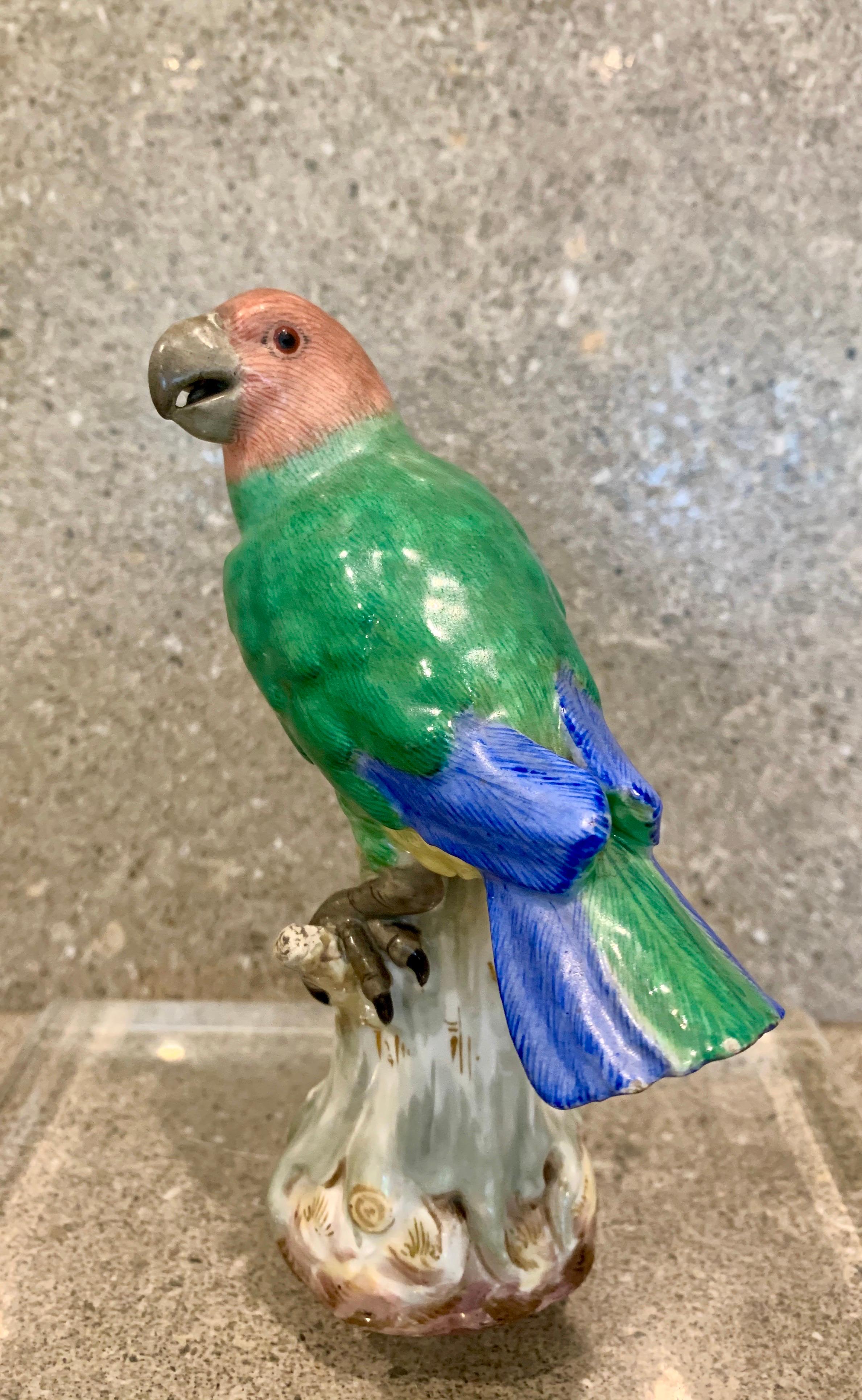 Allemand Ancienne figurine d'oiseau perroquet en porcelaine de Meissen