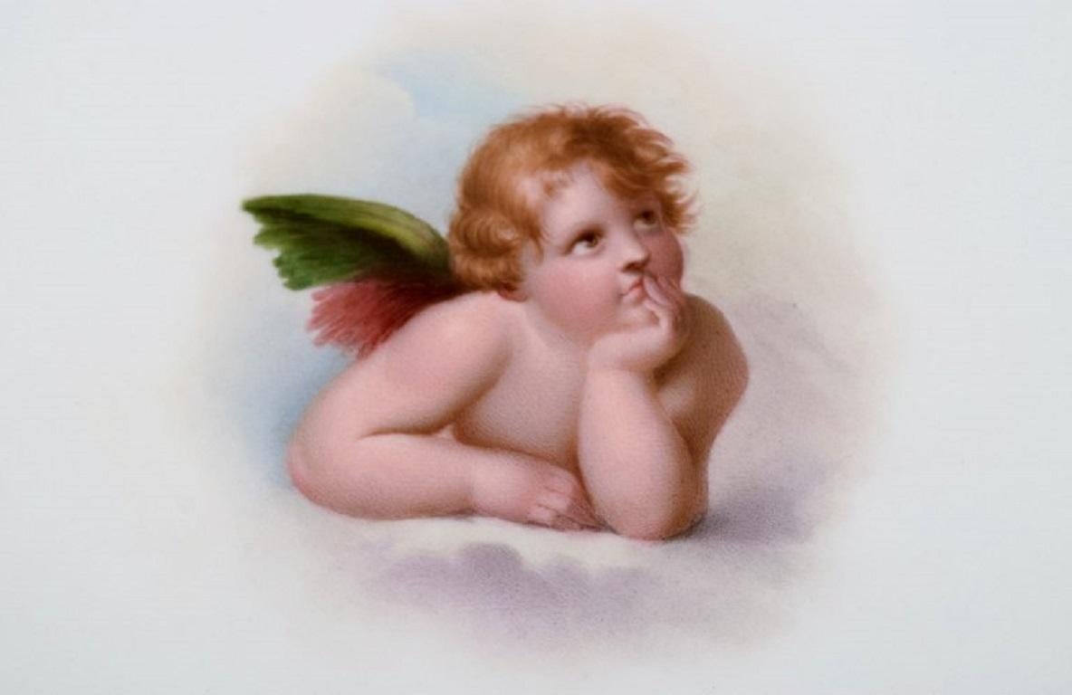 Antique Meissen Porcelain Plate with Hand-Painted Gold Decoration and Putto In Excellent Condition In Copenhagen, DK