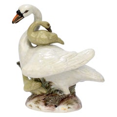 Antique cygne en porcelaine de Meissen & Deux cygnets Figurine Modèle No. 177X