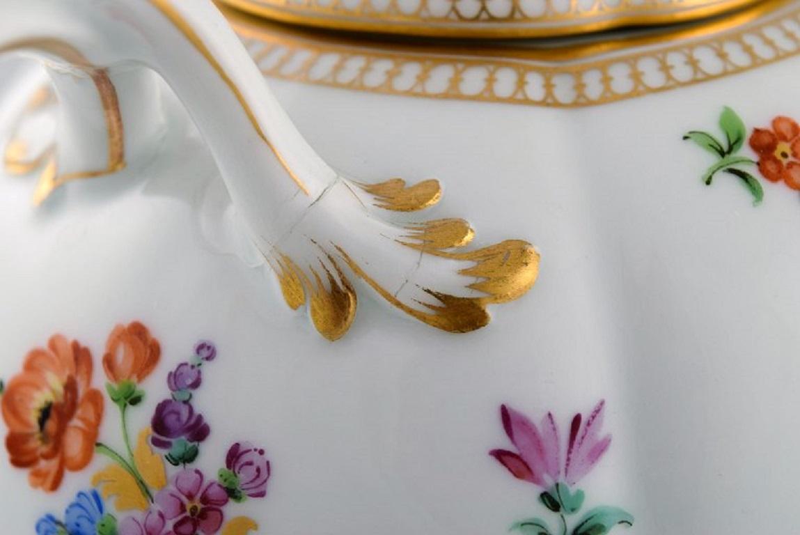 Antique Meissen Porcelain Teapot with Hand-Painted Decoration, 19th C 1