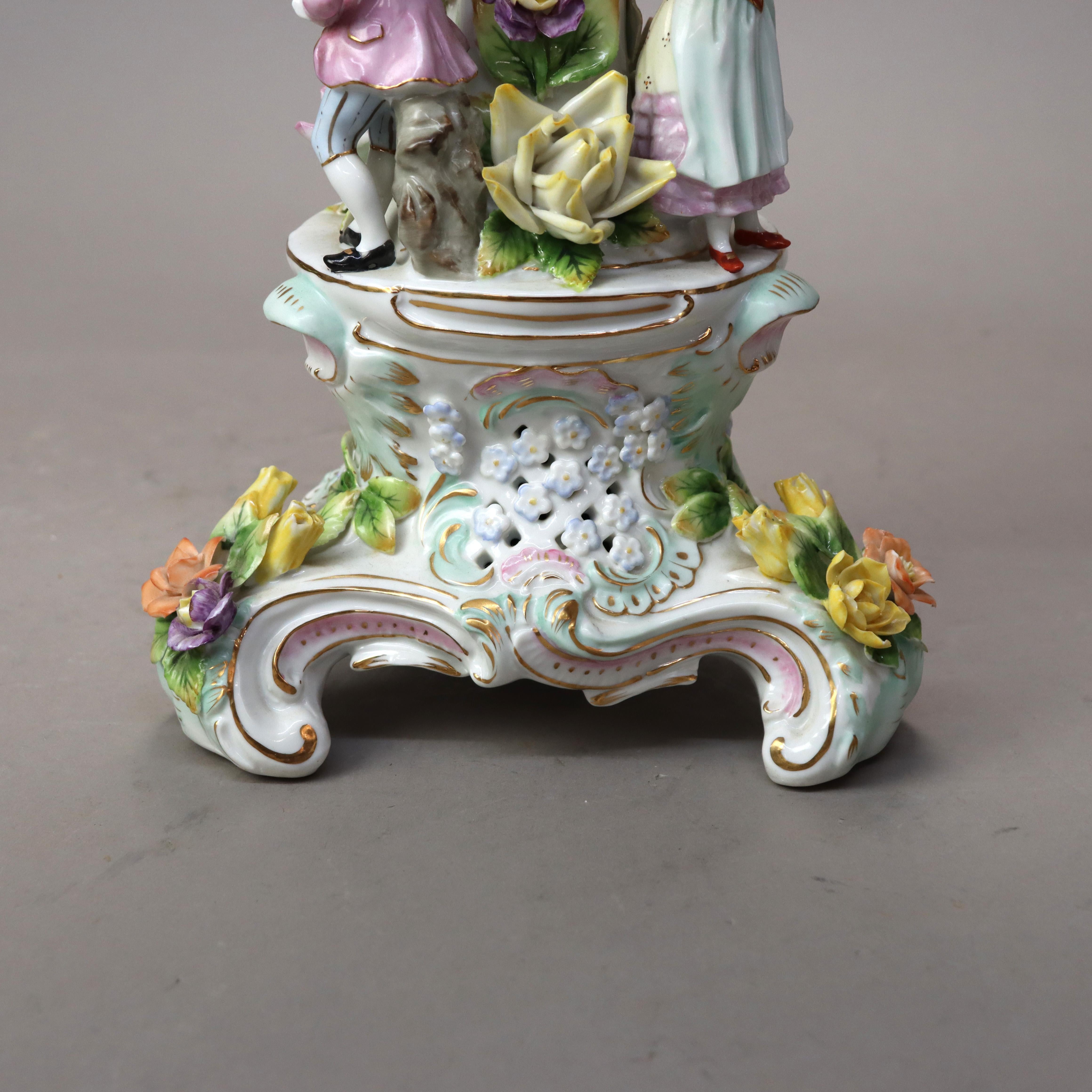 Antiguo Centro de Mesa de Porcelana Floral con Figuras de la Escuela de Meissen S. XIX en venta 6