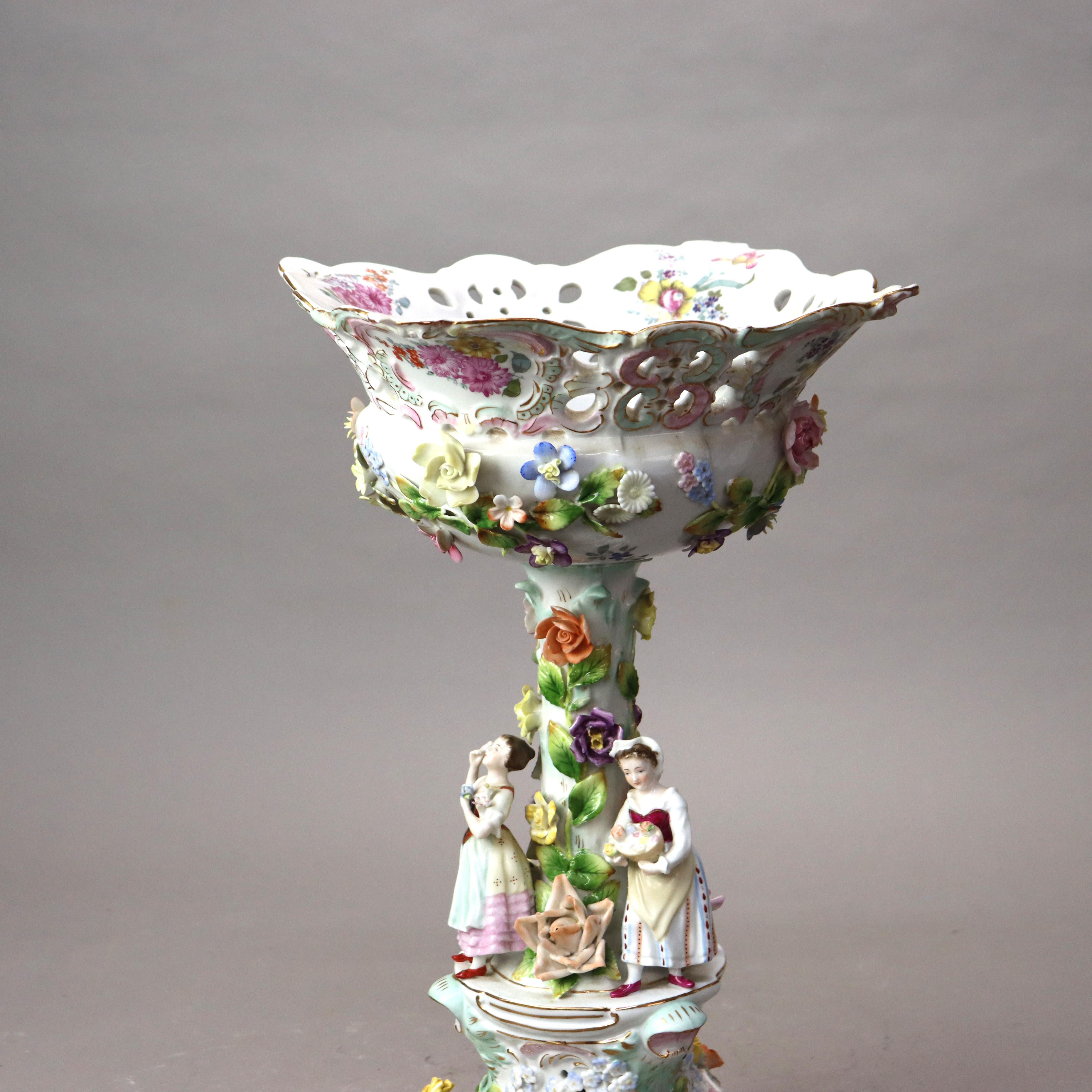 Antiguo Centro de Mesa de Porcelana Floral con Figuras de la Escuela de Meissen S. XIX en venta 1
