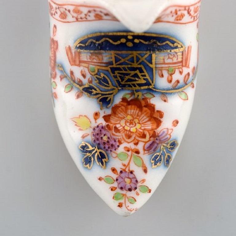 19th Century Antique Meissen Slipper in Hand Painted Porcelain with Floral Motifs For Sale