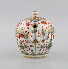 Antique Meissen Teapot in Hand-Painted Porcelain with Red Flowers, 19th C