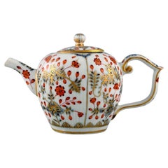 Antique Meissen Teapot in Hand-Painted Porcelain with Red Flowers, 19th C