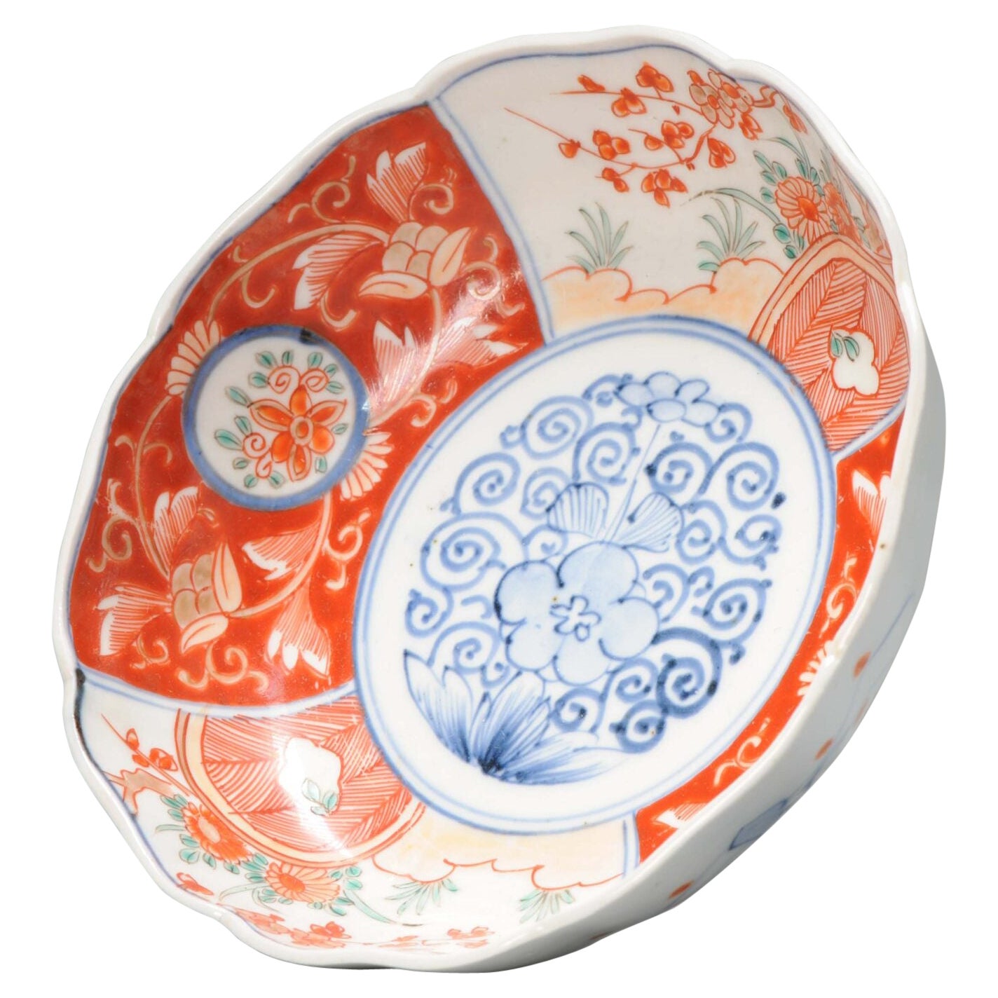 Antique Meji Period Imari Japanese Porcelain Bowl Arita, 19th Century