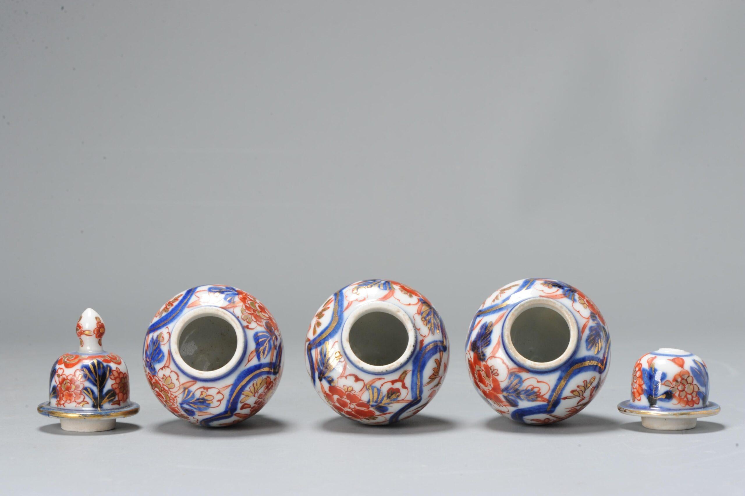 Meiji Vases japonais anciens en porcelaine Imari de la période Meji Arita, 19ème siècle en vente